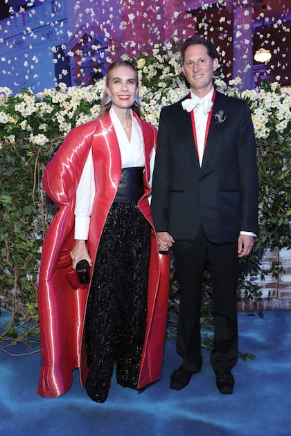 John
Elkann Agnelli, presidente
ejecutivo de Ferrari,
y Lavinia Borromeo,
hermana de Beatrice.