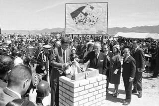Qué buscaba EE.UU. con los barrios Kennedy que el icónico presidente impulsó en los años 60