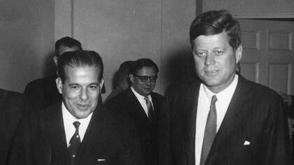 John F. Kennedy junto a João Goulart, presidente de Brasil, en 1962. Goulart fue depuesto por un golpe militar dos años después con el apoyo de Estados Unidos.