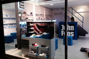 Una emblemática marca de calzado avanza con su reestructuración productiva