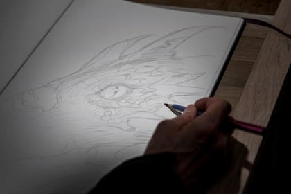 John Howe en pleno proceso creativo