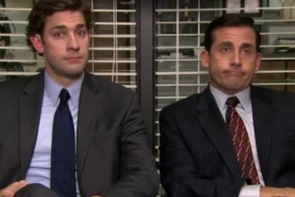 John Krasinski y Steve Carell en The Office