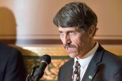 John Rodgers, senador demócrata por el estado de Vermont.