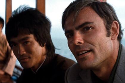 John Saxon y Bruce Lee