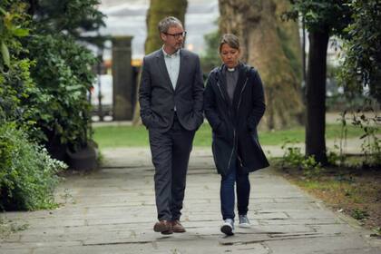 John Simm y Nicola Walker, en el policial Collateral, de David Hare