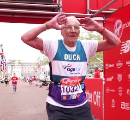 John Starbrook hace ejercicio en el gimnasio seis días a la semana, a sus 93 años