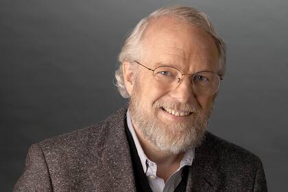 John Warnock, fundador de Adobe, la compañía que creó el Photoshop