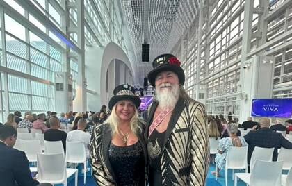 John y Melody Hennessee viven en cruceros y afirman que es más barato que vivir en tierra