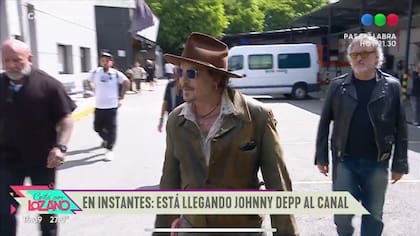 Johnny Depp cuando ingrsaba a los estudios de Telefe en Martínez