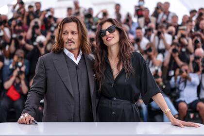 Johnny Depp, junto a la directora de Jeanne du Barry Maiwenn
