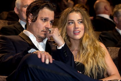 Johnny Depp y Amber Heard se casaron en 2015, y tras 15 meses juntos iniciaron el divorcio en el marco de escandalosas acusaciones de violencia