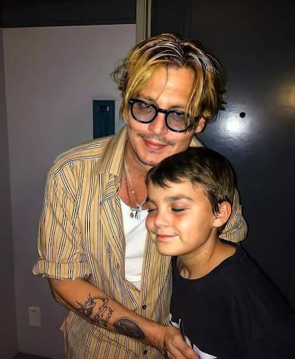 Johnny Depp junto a su hijo Jack