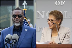 Brandon Johnson y Karen Bass se solidarizan con su par en Minneapolis tras la muerte de una mujer en manos del ICE