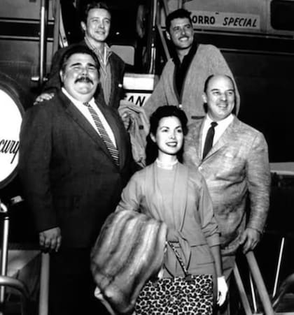 Jolene Brand, Henry Calvin, Britt Lomond, Gene Sheldon y Guy Williams en 1957 (Foto: IMBd)