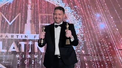 Jonatan Viale ya se había retirado del salón cuando anunciaron que había ganado el Martín Fierro de Oro. Manifestó su sorpresa y se disculpó con Luis Ventura a través de su cuenta de X