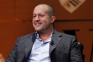 Jony Ive. El creador del iPod, el iPhone y la iPad que ahora se asoció con Sam Altman y apuesta a la IA