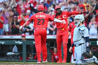 Jonrón de tres carreras de Stewart y cinco impulsadas ayudan a Rojos a vencer 9-2 a Tigres