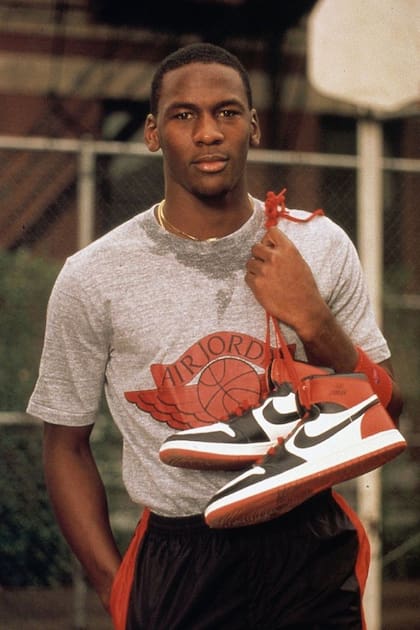 Jordan no iba a promocionar una zapatilla: iba a tener la propia. Eso no se había hecho antes. Y él no había jugado ni siquiera un partido aún en la NBA.