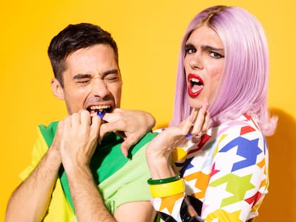 Jordi Cruz junto a Samantha Hudson para el pódcast de Netflix ¿Sigues ahí?