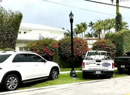 Jordi Martin captó a una empresa de plagas afuera de la mansión de Shakira en Miami