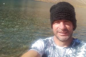 La pelea que lo dejó fuera de la selección, el día que mandó a su hermano a una pretemporada y el showbol con Maradona