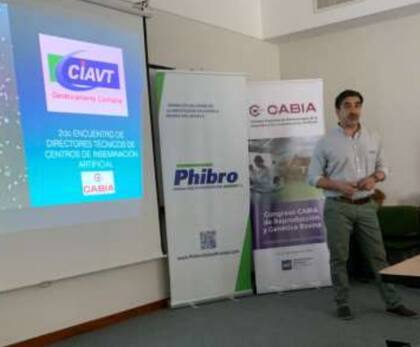 Jorge Acosta, director técnico de Ciavt realizó una reseña de los orígenes de la cooperativa, nacida en 1961 por la unión de ocho productores del sur de Santa Fe