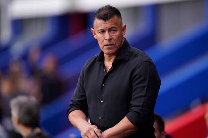 Jorge Almirón dirigirá su primer partido en La Bombonera; en su debut perdió con San Lorenzo