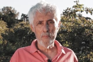 Comenzó con moras y frambuesas donde nadie se había animado, tiene 20 empleados y habla del “grave” impacto de la recesión