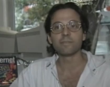 Jorge Avaca entrevistado para la tele en noviembre de 1995