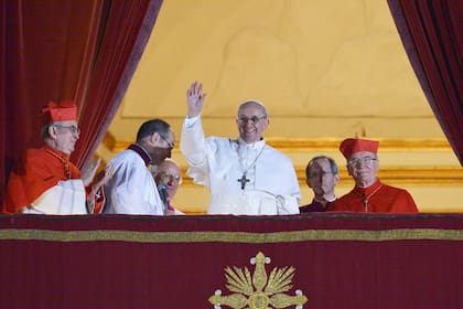 Jorge Bergoglio, nacido el 17 de diciembre de 1936, ya electo como papa Francisco a los 76 años, en marzo de 2013; el Sumo Pontífice tiene hoy 88 años (Foto: Vincenzo Pinto/AFP vía Getty Images)