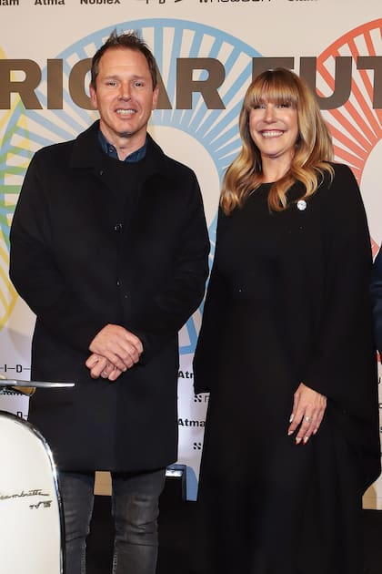 Jorge Brito, presidente del Club River Plate, y la artista Amalia Amoedo.