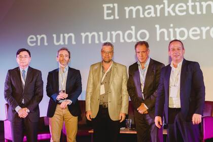 Jorge Fontevecchia, Guillermo Rivaben, Gustavo Buchbinder, Daniel Hadad y Martín Etchevers