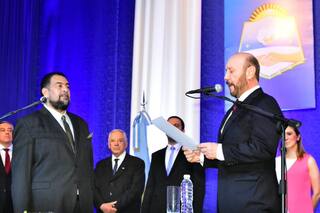 Una exfuncionaria del gobernador Insfrán denuncia a uno de sus ministros de acoso sexual