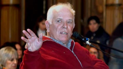 Jorge Julio López, en una imagen de junio de 2006, cuando declaró en el juicio contra Etchecolatz, tres meses antes de desaparecer