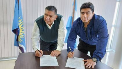 Jorge "Loma" Ávila y Claudio Vidal, los dos dirigentes petroleros de la Patagonia que se mostraron juntos y mantienen fluidos contactos con Juntos por el Cambio.