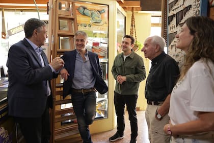 Jorge Macri junto al candidato a diputado nacional de la alianza LLA-PRO Fernando De Andreis