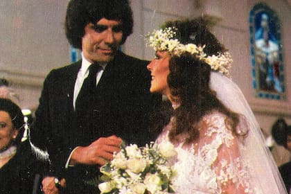 Con Verónica Castro en la ficción; la relación no concluyó en muy buenos términos