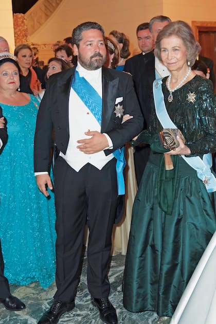 Jorge Romanov junto a la reina Sofía de España, su madrina de bautismo.