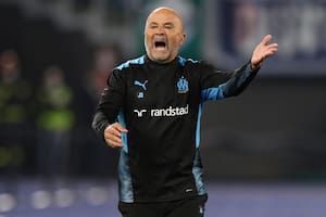 Sampaoli, abrumado por las críticas, recordó una emblemática frase de Bielsa para defenderse