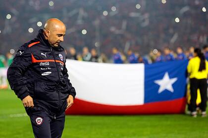 Jorge Sampaoli seguirá como técnico de Chile hasta 2018