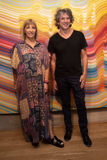 Jorgelina Girotti, directora del MACBA junto al artista Pablo La Padula