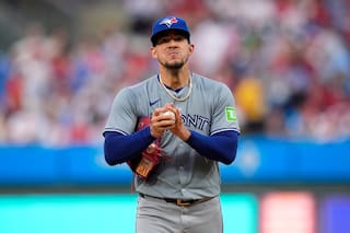 José Berríos se somete a cirugía Tommy John y queda fuera hasta 2027 con Azulejos
