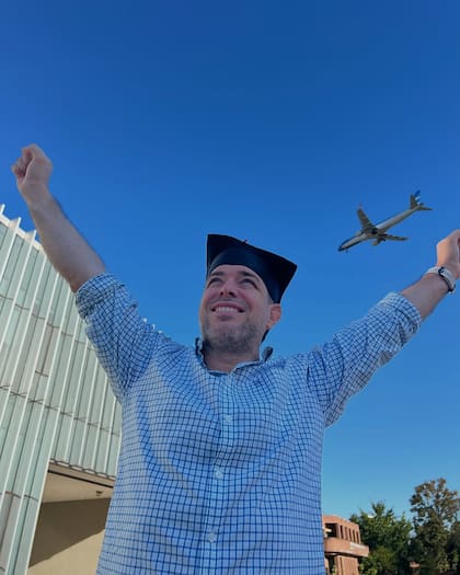 José Bianco rindió su tesis en la UBA y se recibió en Ciencias de la Atmósfera (Captura: Instagram @josebiancook)