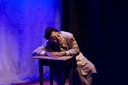 José Britos es un experto en el teatro de máscaras y sus espectáculos conllevan un ADN propio que define su poética