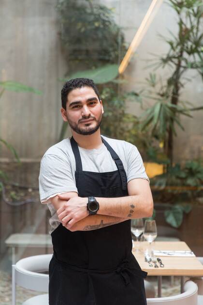 José Chiarenza, jefe de cocina, trabaja a la par de Germán en la creación de los platos.