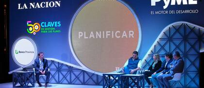 José Del Rio (LA NACION), Tomás Pierucci (Bluesmart), Cecilia Retegui (Zolvers), Pablo Lorenzo (Palo Borracho) y Alan Aurich (Havanna)