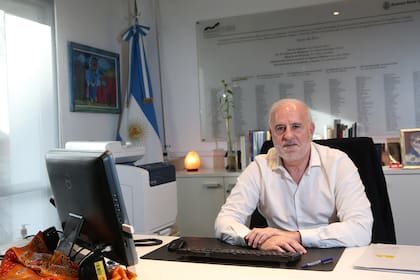 José Donati: "Tiene que haber un ajuste y todos le escapan, pero la economía está desajustada y hay que corregirla"