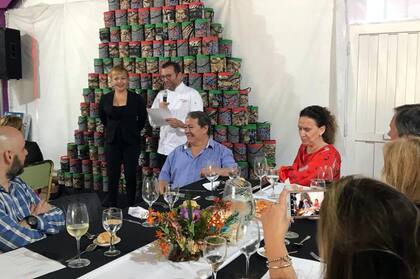 José, en su evento gastronómico más especial: como chef en la cooperativa la Juanita en La Matanza.