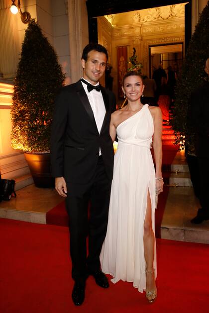 José Félix Uriburu y Sofía Zamolo, en Laurencio Adot, llegan a la Mansión del Four Seasons.