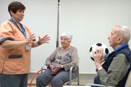 José Fernández haciendo ejercicio en la residencia para personas mayores en Madrid
(Foto: captura de pantalla)